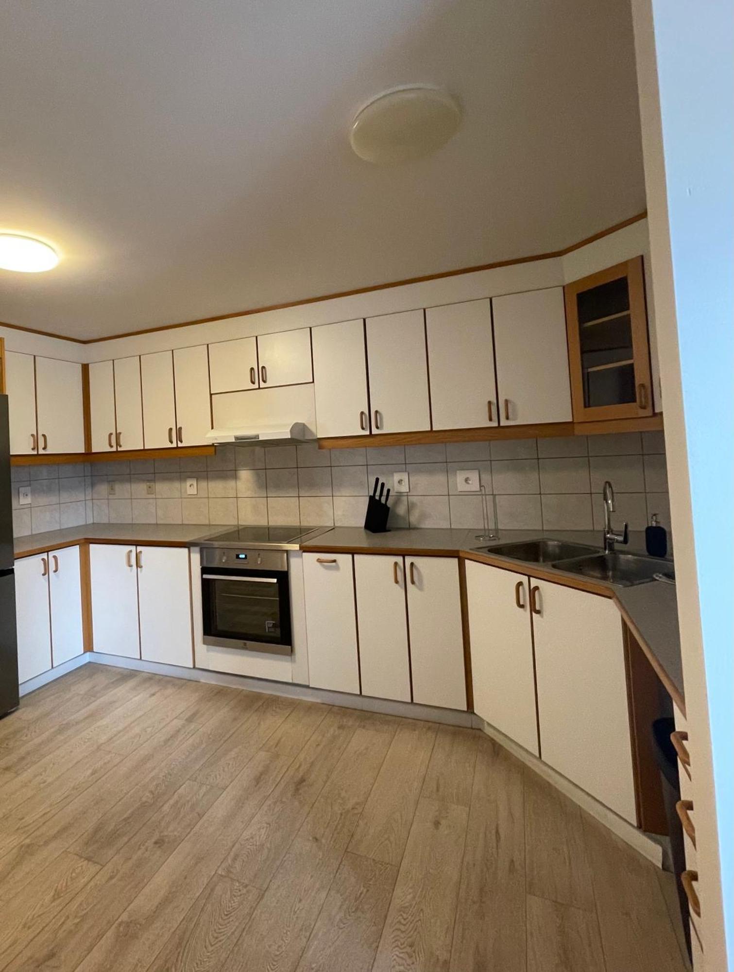 Iq Apartments 1 Кефлавик Экстерьер фото