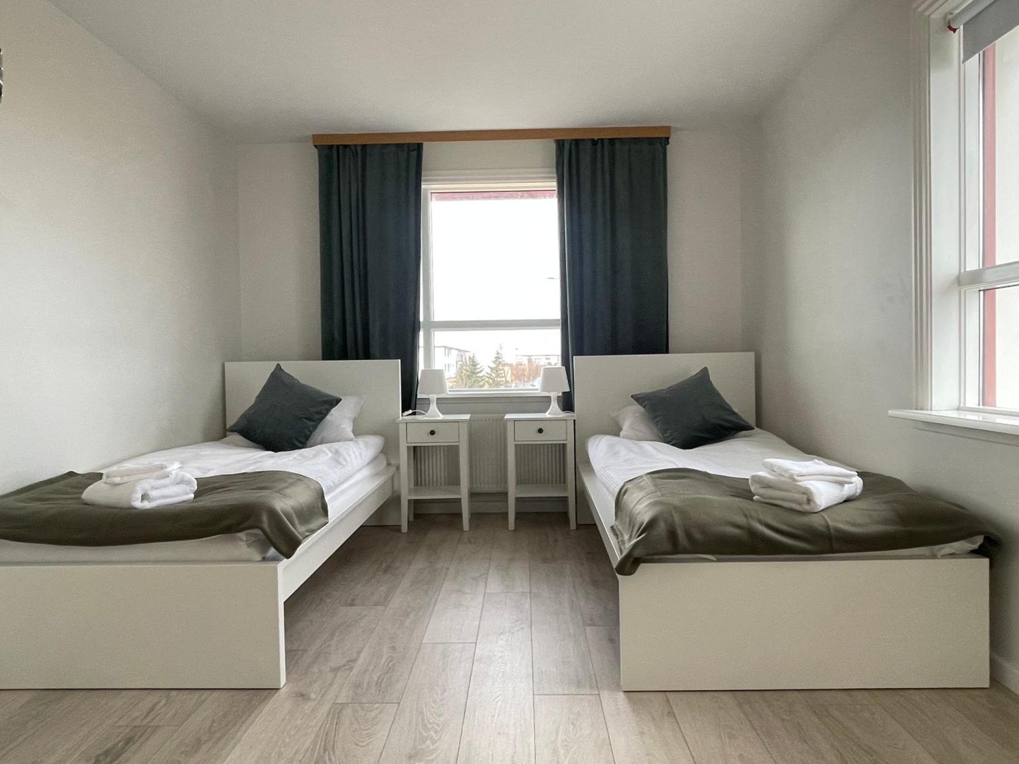 Iq Apartments 1 Кефлавик Экстерьер фото