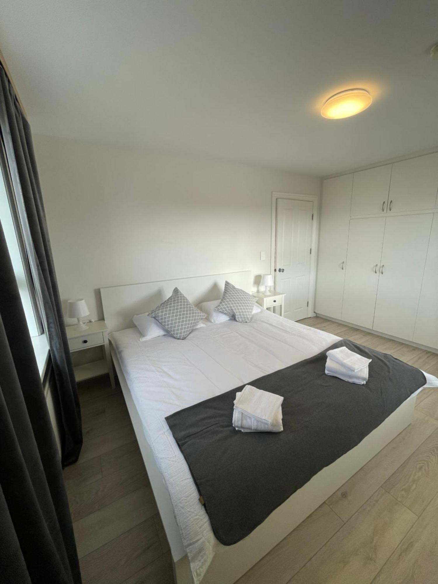 Iq Apartments 1 Кефлавик Экстерьер фото